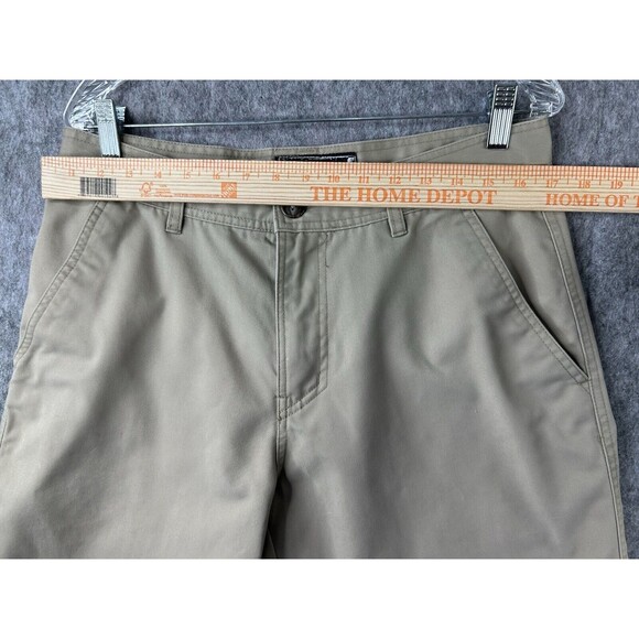 Oakley Men's Shorts Size 33 Khaki Beige Casual - Picture 8 of 9